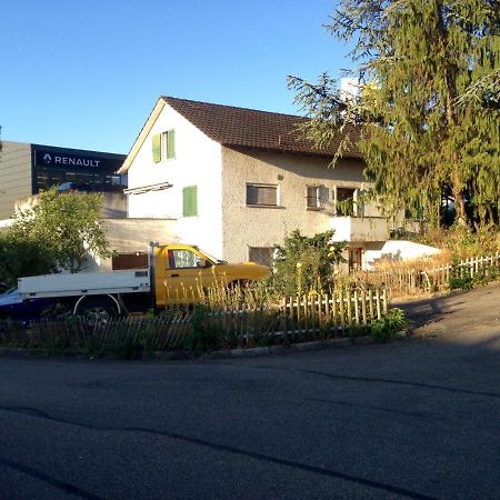 Baselhostel Fullinsdorf Exterior photo